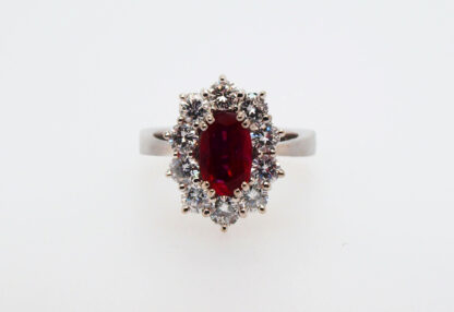 Entourage-Ring with Burmese Ruby and Brilliants, around 1970
